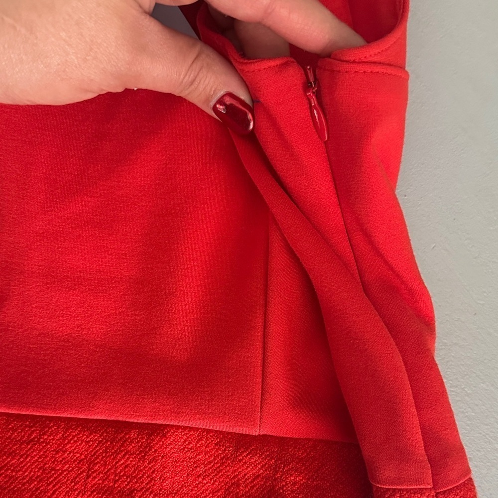 Maeve Asymmetrical Squareneck Maxi Dress Red Women’s 2 Flirty Party Holiday - Picture 9 of 13